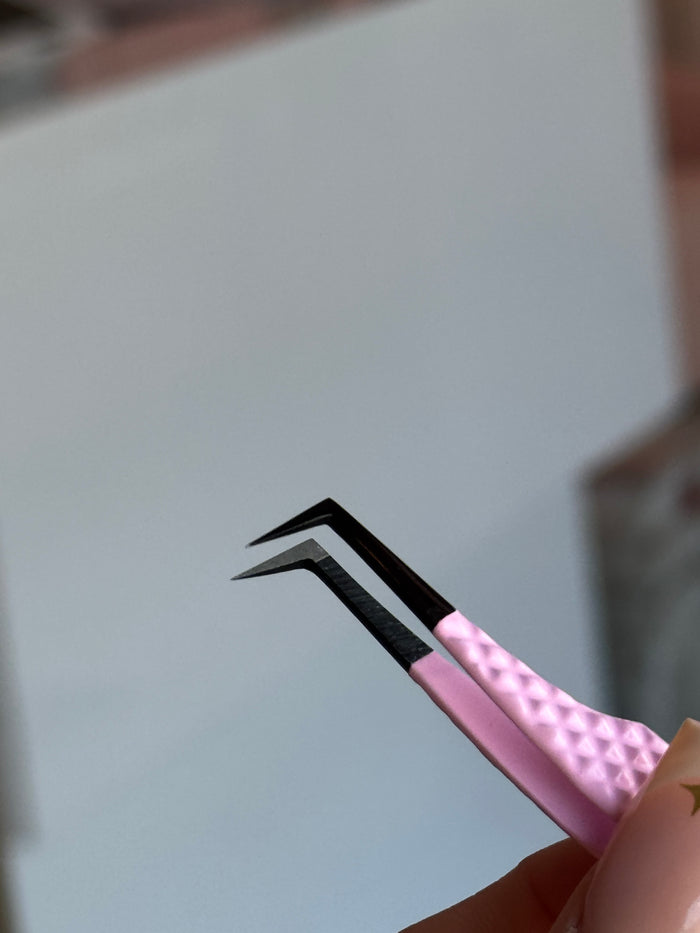 Angel grip fiber tip tweezer
