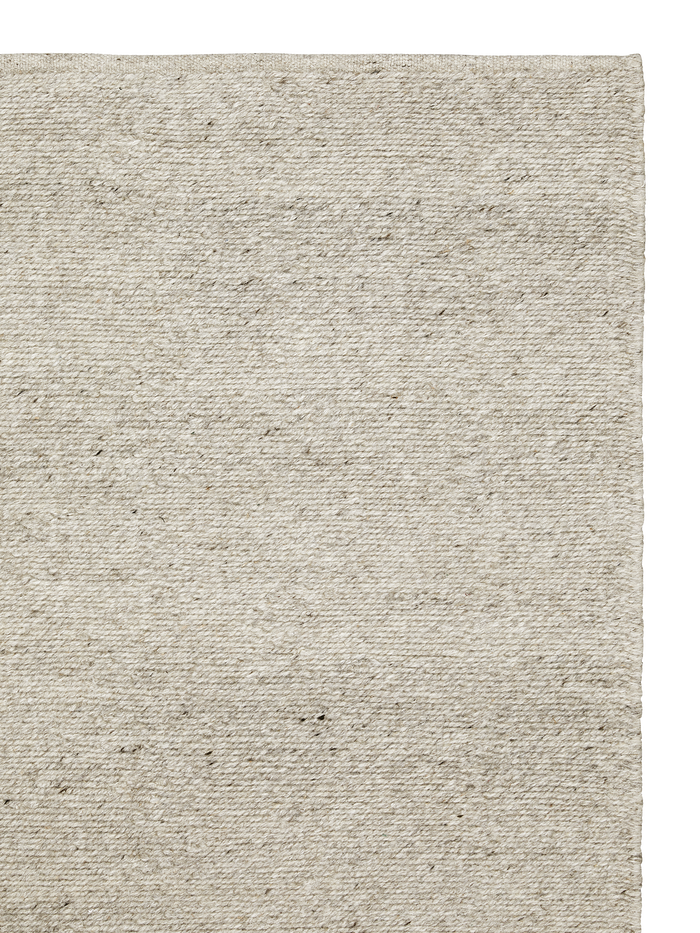 Fog / 5'7" x 7'10"