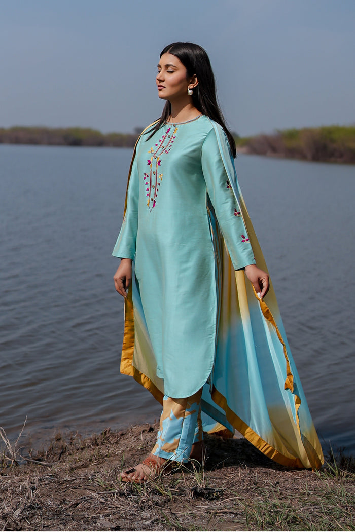 <img> Blue Cotton Kurta Set With Hand Embroidery