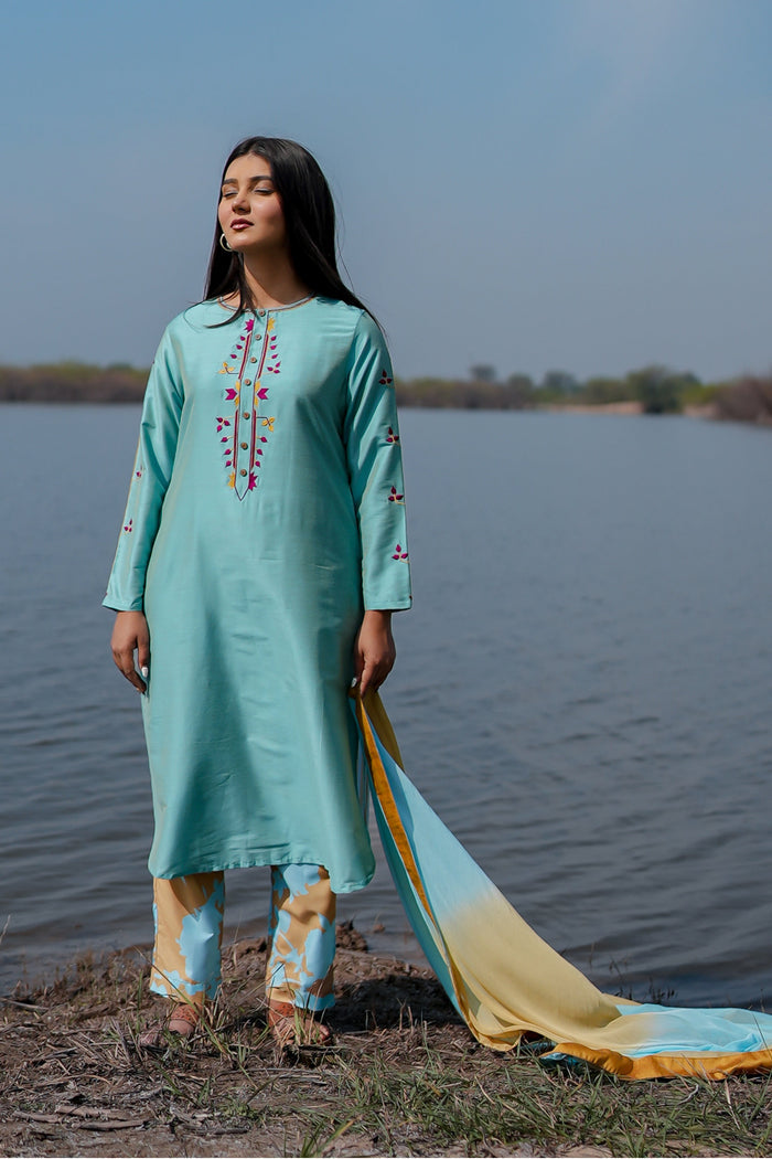 <img> Blue Cotton Kurta Set With Hand Embroidery
