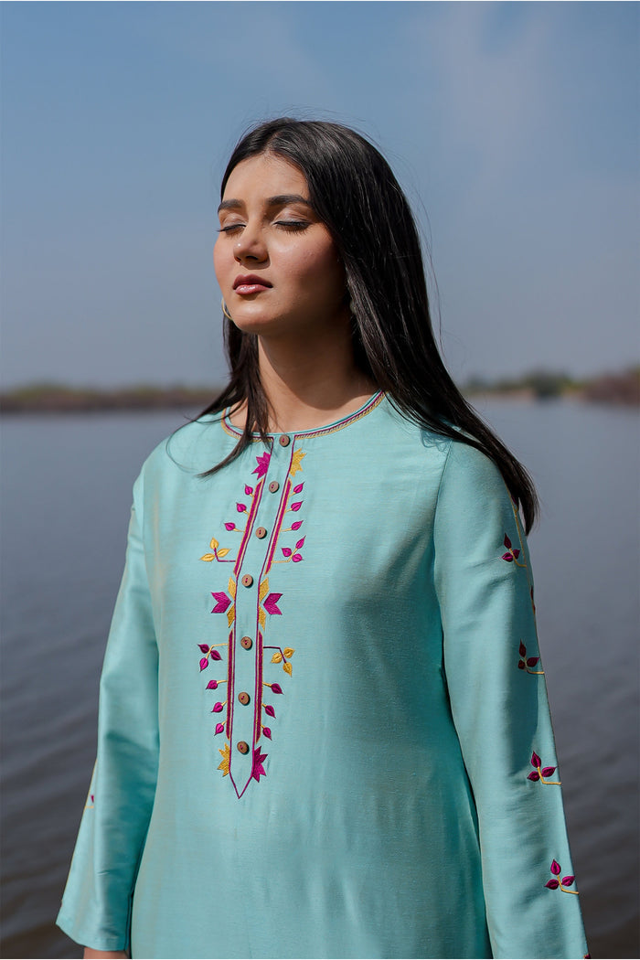 <img> Blue Cotton Kurta Set With Hand Embroidery