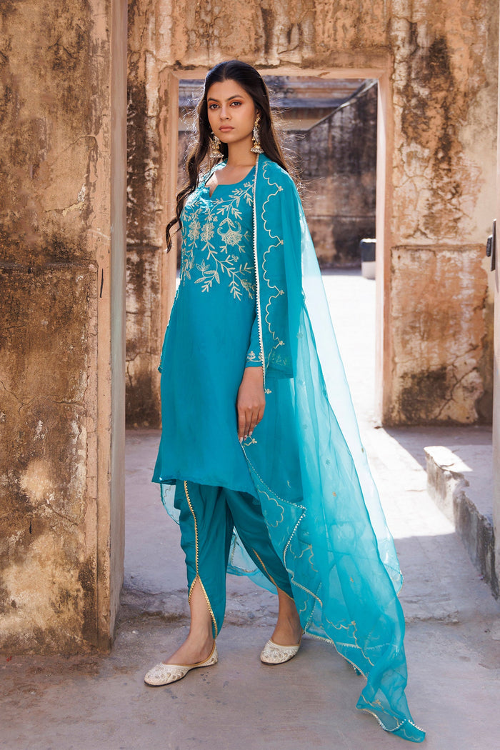 Blue Green Silk Kurta Set With Aari Embroidery