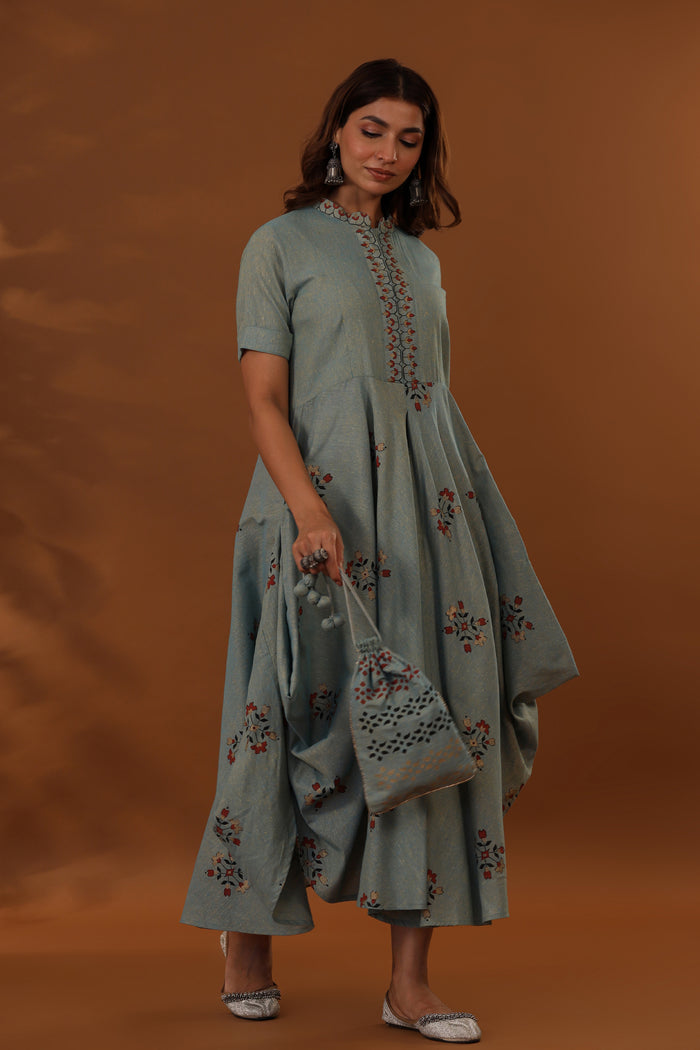 <img> Blue Handcrafted Double Side Drape Cotton Chola Dress