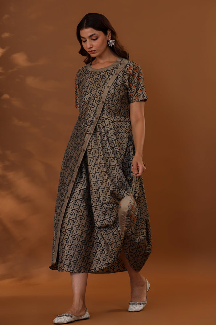 <img> Brown Handcrafted One Side Drape Cotton Silk Chola Dress