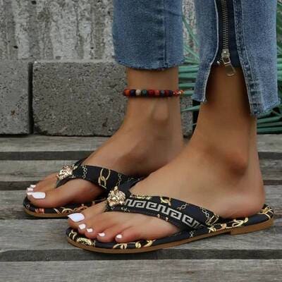 Black women's printed flip flops UK: floral, red chain, black chain – non-slip flat summer sandals FTF Market