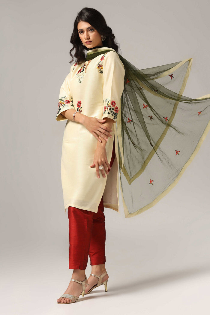 Cream Raw Silk Kurti With Pants And Dupatta