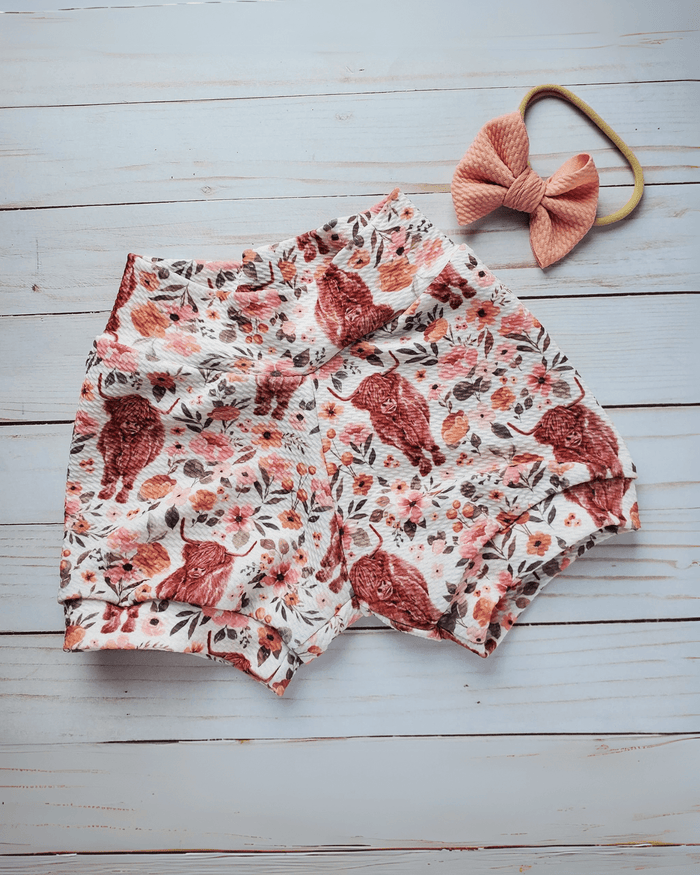 cuff shorts : 23