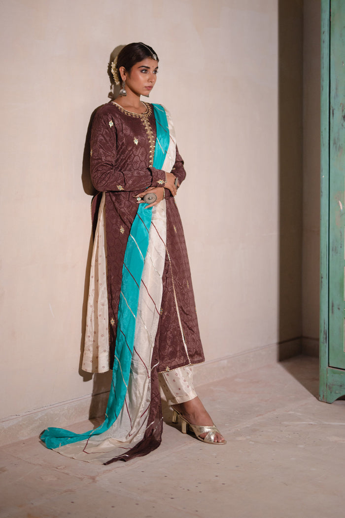 <img> Dark Brown Jacketed Chinon Suit Set