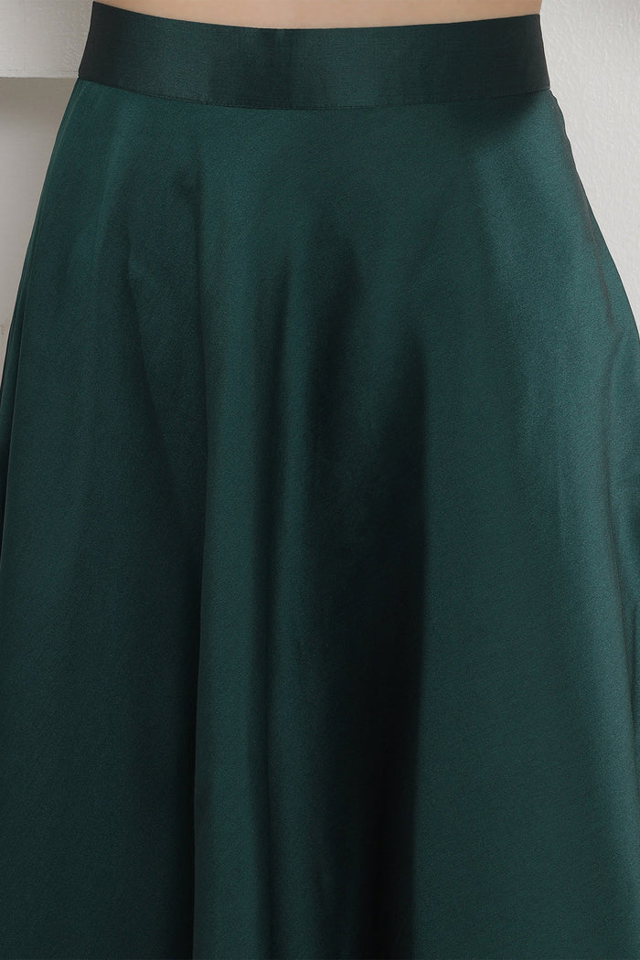 <img> Dark Green Tafta Silk Lehnga Top And Dupatta Set