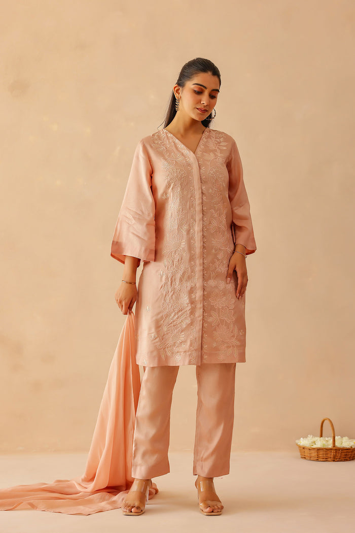 <img> Dusty Pink Russian Silk Embroidered Kurti Set