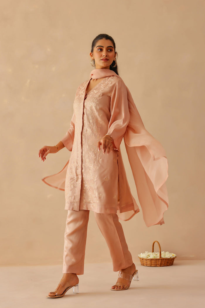 <img> Dusty Pink Russian Silk Embroidered Kurti Set