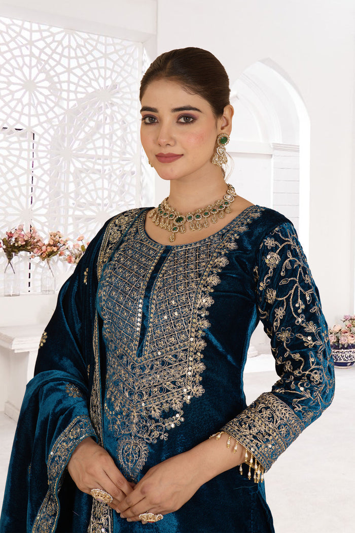 Emerald Green Velvet Embroidered Kurti Set