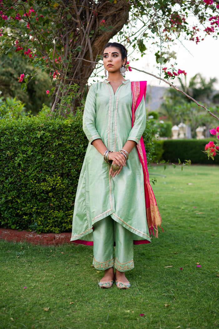 <img> Green And Pink Cotton Kurta Set With Hand Embroidery