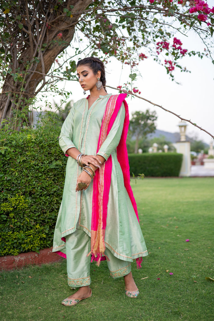 <img> Green And Pink Cotton Kurta Set With Hand Embroidery