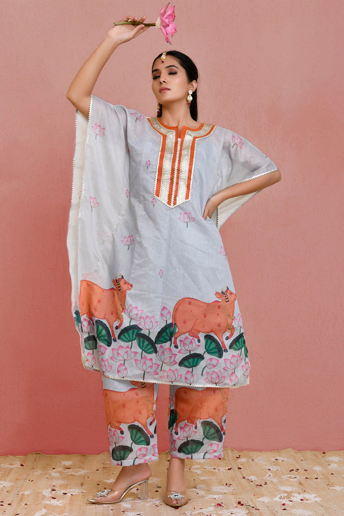 Grey Chanderi Silk Kurta Set With Lotus Prints