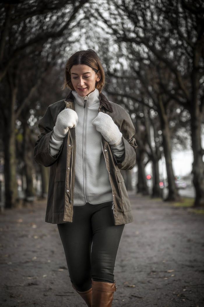 Hestra Emilia Gloves in Off White/Natural Grey