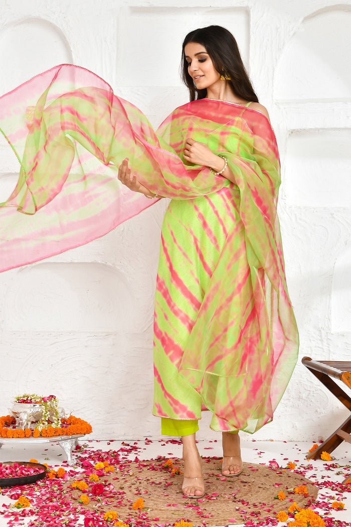 Light Green Chanderi Kurta Set With Shibori Printed