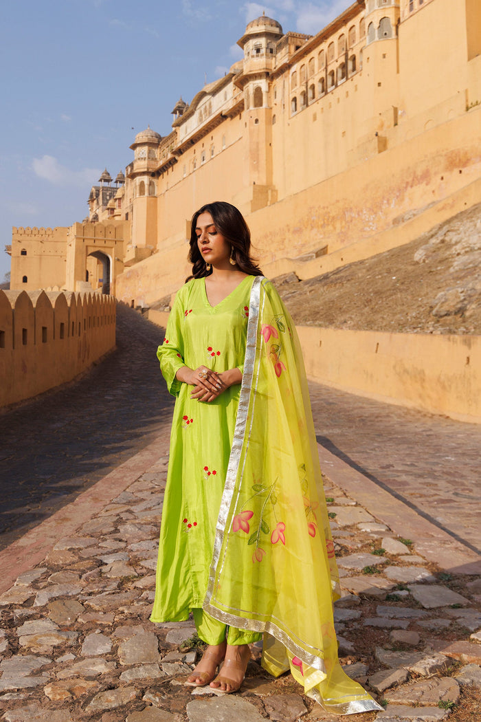 Light Green Silk Kurta Set With Floral Embroidery