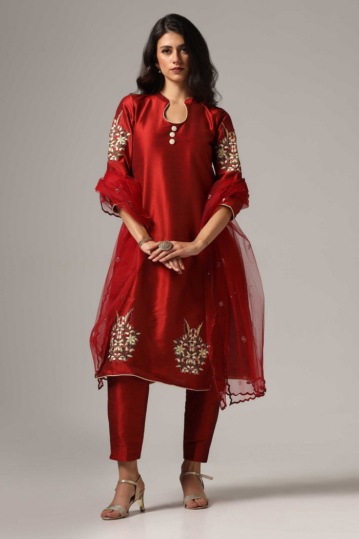 Maroon Raw Silk Kurti With Pants And Net Dupatta