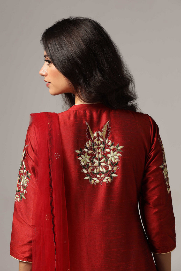 Maroon Raw Silk Kurti With Pants And Net Dupatta