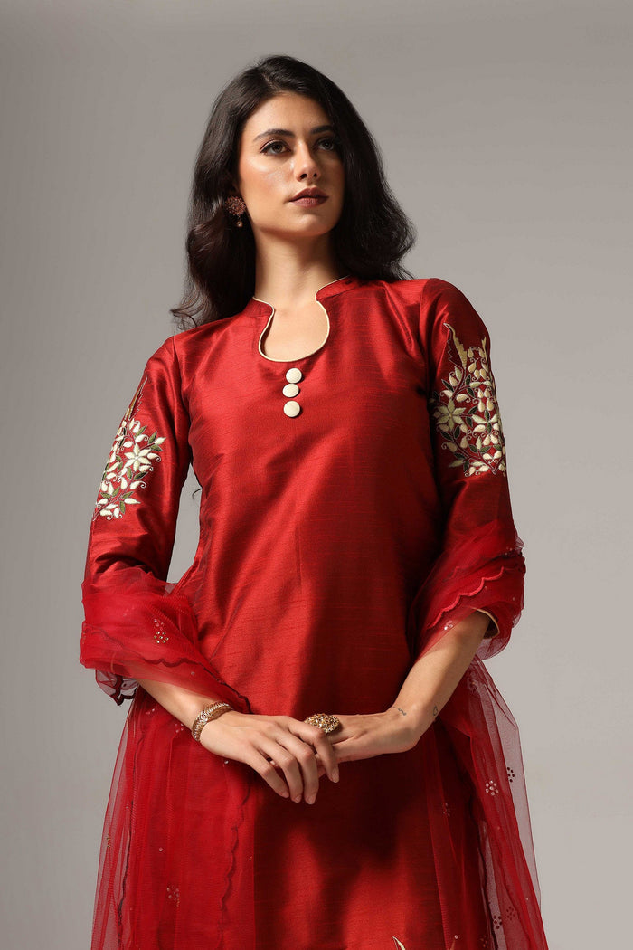 Maroon Raw Silk Kurti With Pants And Net Dupatta