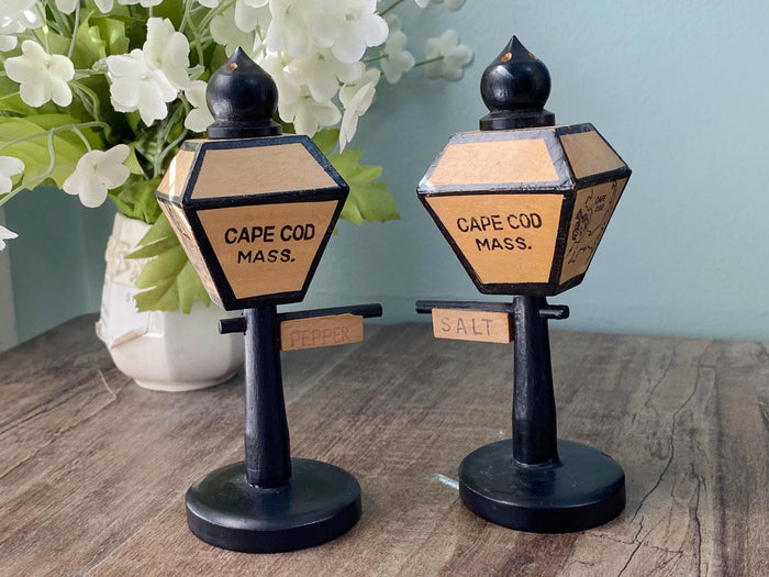 Midcentury Cape Cod Wood Salt and Pepper Shakers at Duckwells