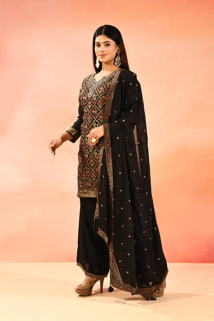 Midnight Black Geometric Animal And Floral Motif Silk Blend Straight Cut Set