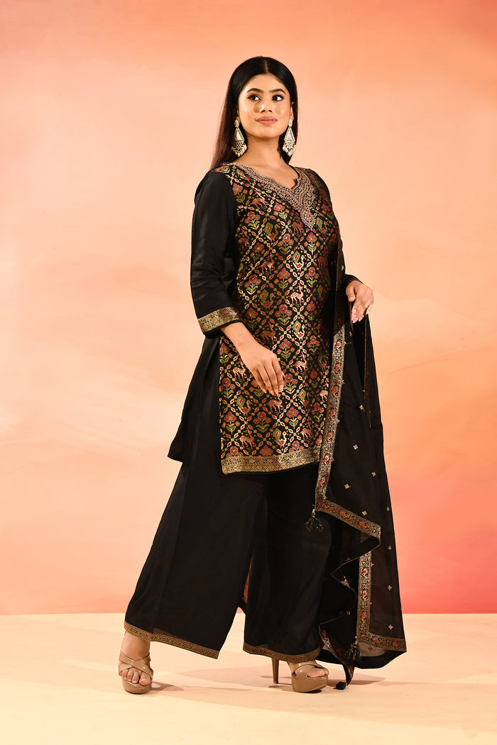 Midnight Black Geometric Animal And Floral Motif Silk Blend Straight Cut Set