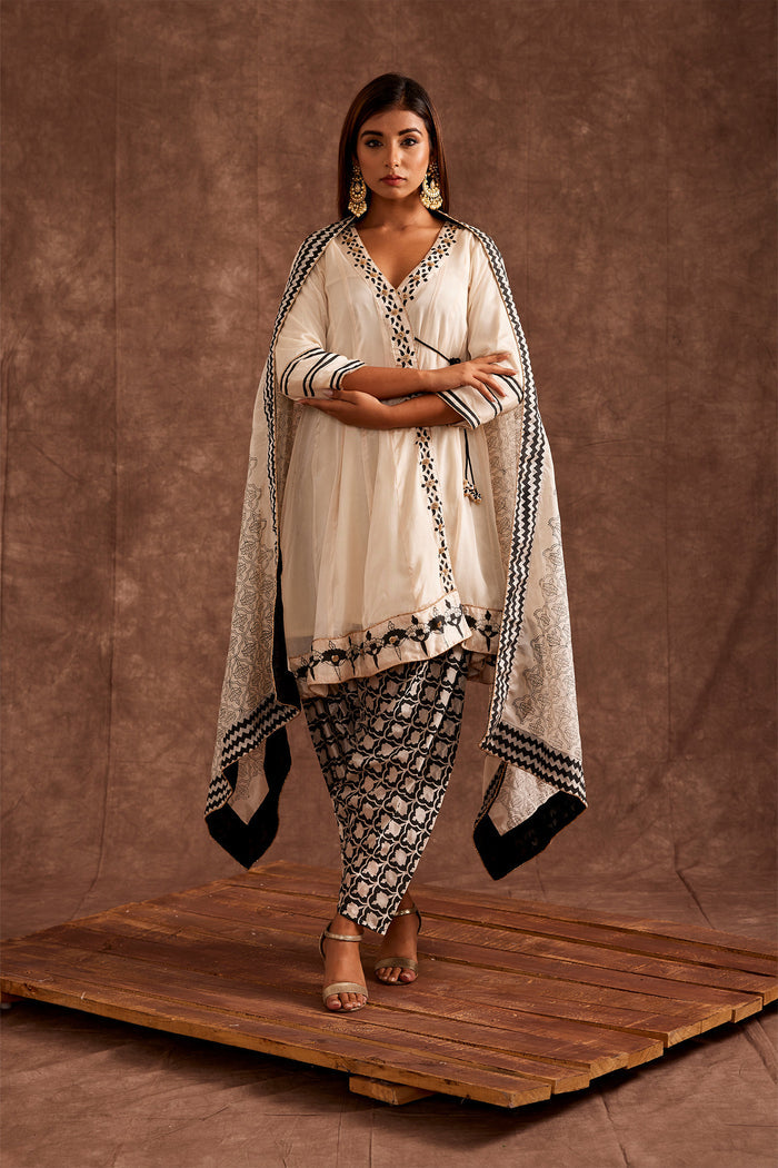 <img> Monochrome Pure Chinon Angarkha Set