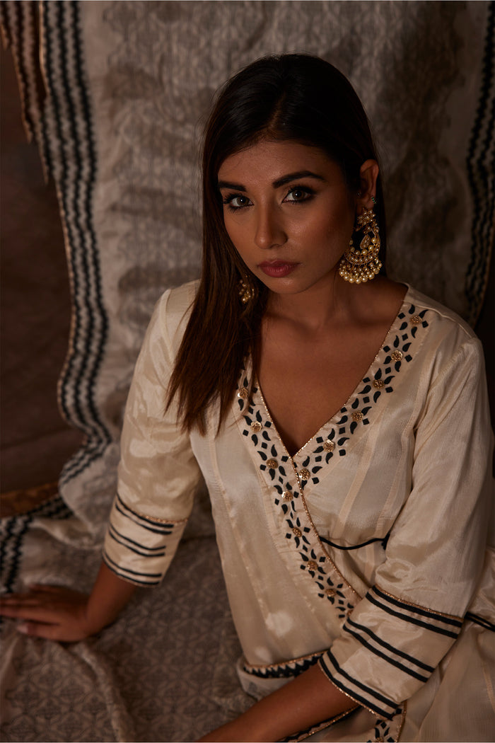 <img> Monochrome Pure Chinon Angarkha Set