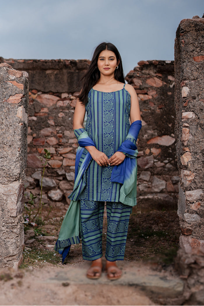<img> Navy Blue Cotton Kurta Set With Hand Embroidery
