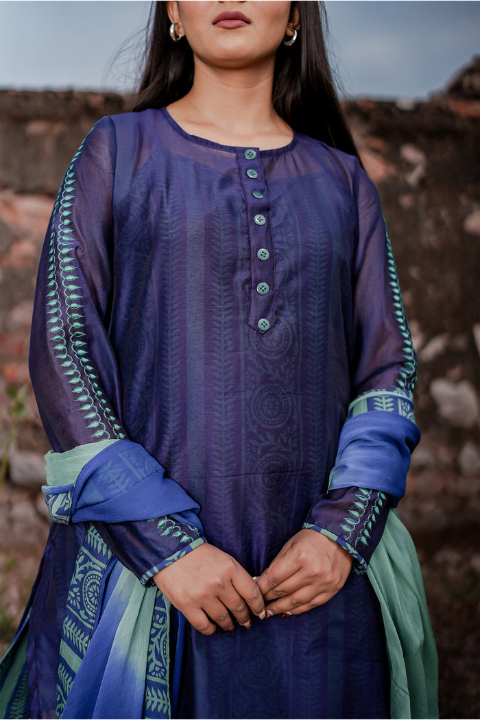 <img> Navy Blue Cotton Kurta Set With Hand Embroidery