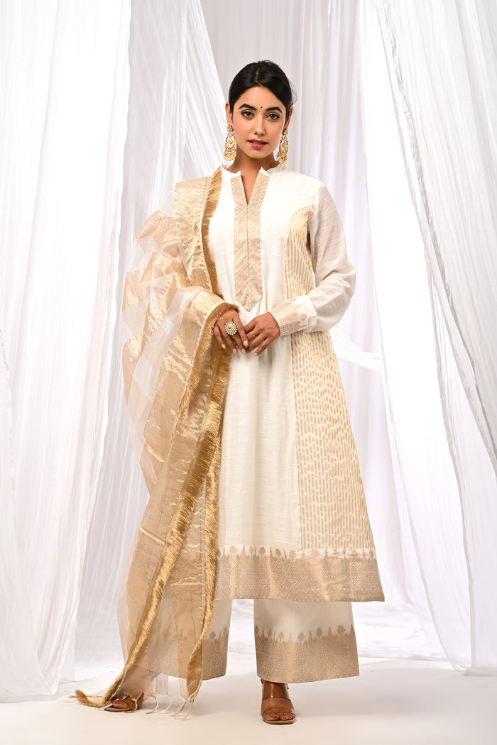<img> Off White And Gold Chanderi Kurta Set With Antique Zari Detailing