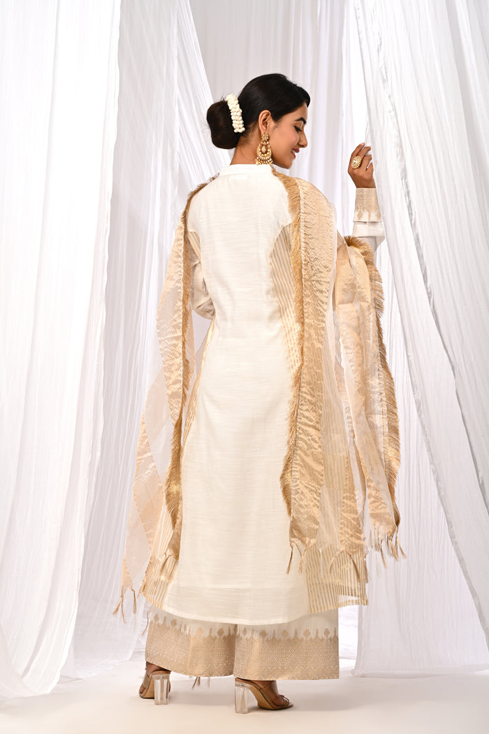 <img> Off White And Gold Chanderi Kurta Set With Antique Zari Detailing