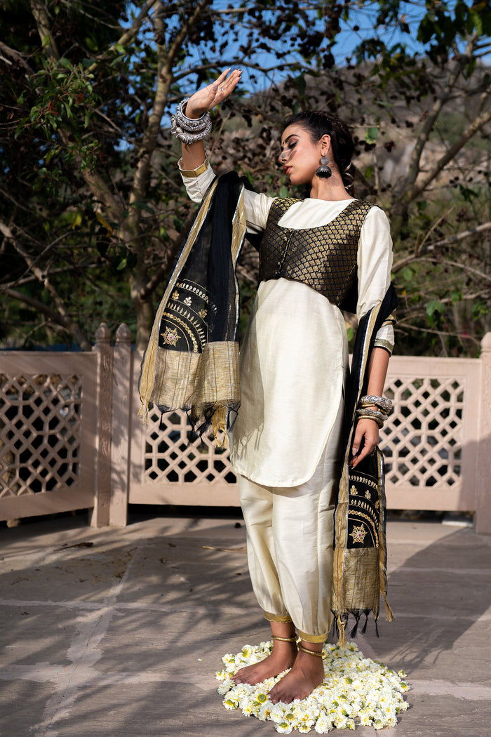 <img> Off White Cotton Silk Gota Patti Gharara Set