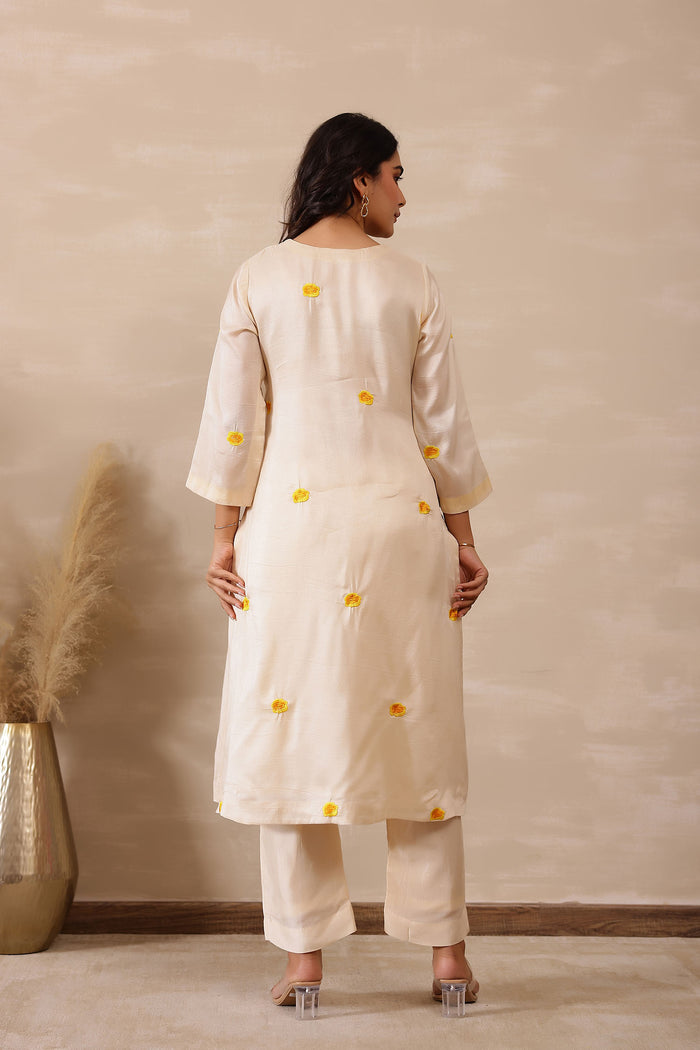 <img> Off White Russian Silk Embroidered Kurti Set