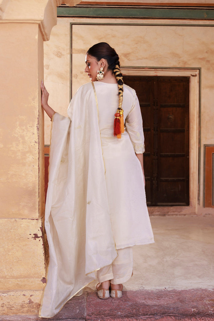 Off-White Tissue Georgette Kurta Set With Embroidery