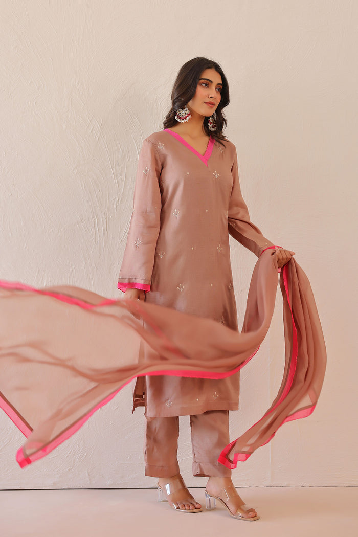 <img> Old Rose Pink Russian Silk Subtle Embroidered Kurti Set