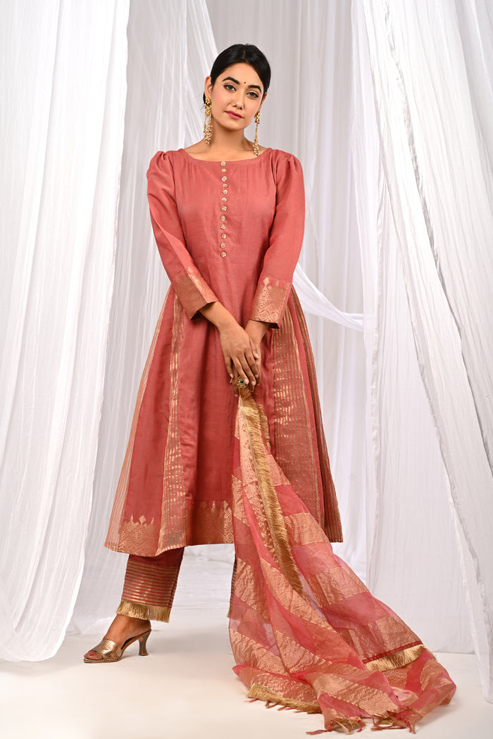<img> Peach Chanderi Kurta Set With Antique Zari Detailing