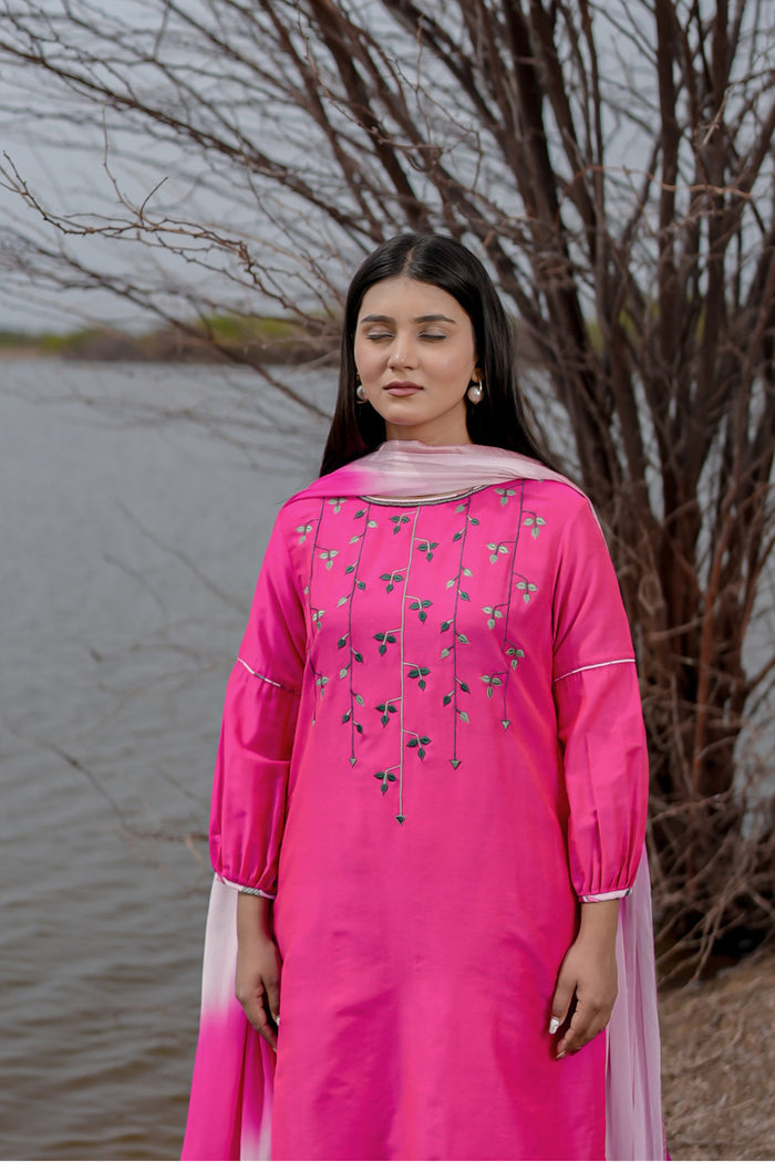 <img> Pink And White Cotton Kurta Set With Hand Embroidery