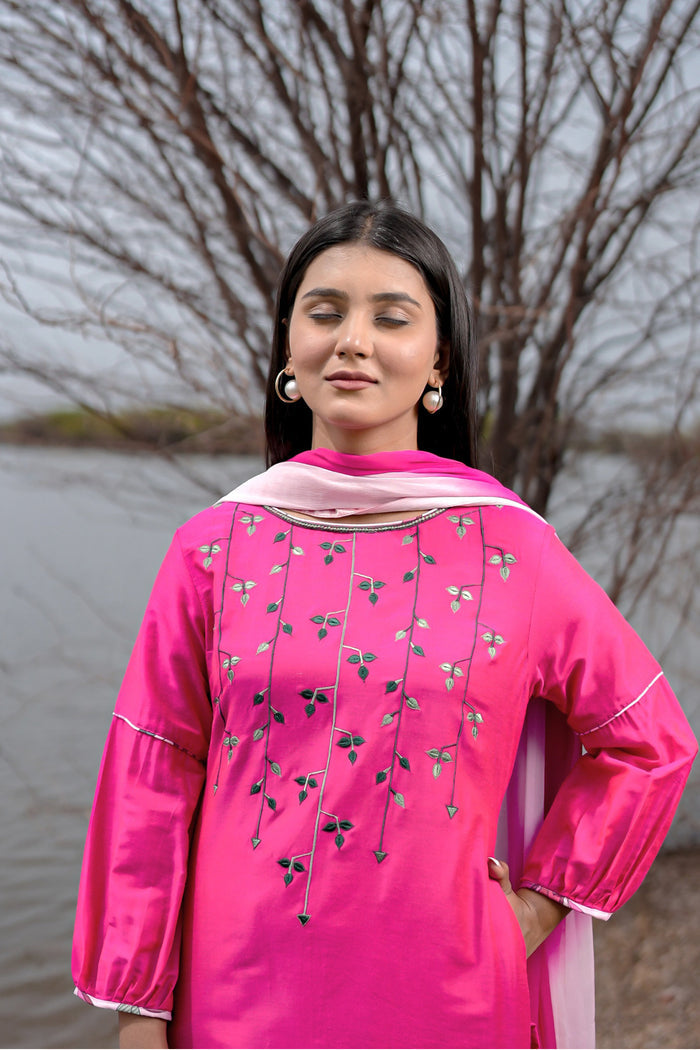 <img> Pink And White Cotton Kurta Set With Hand Embroidery