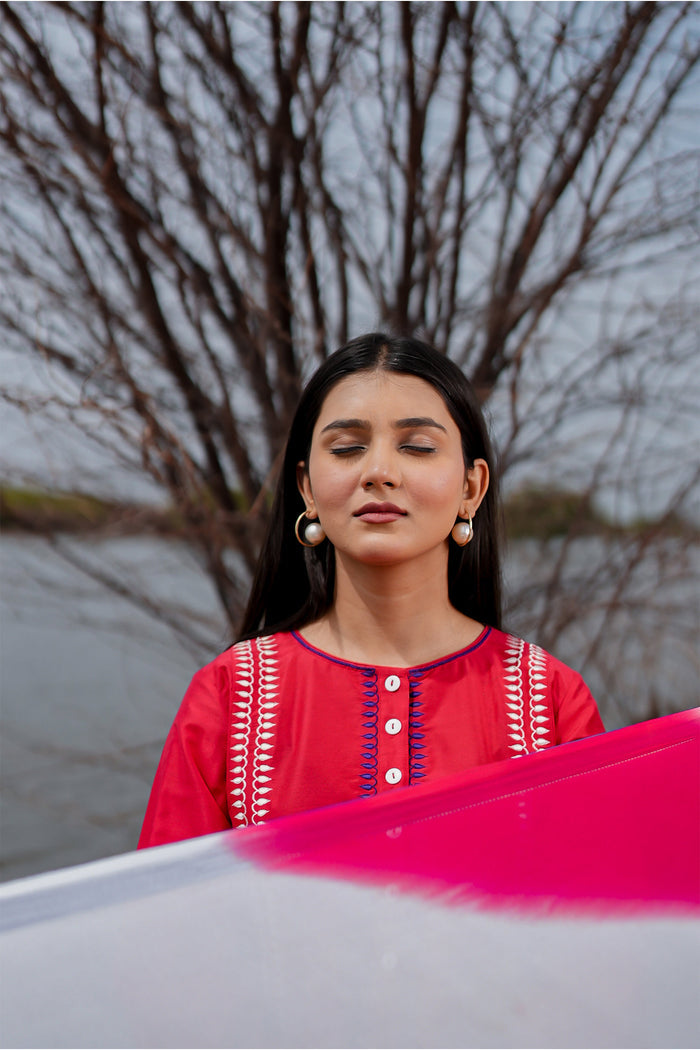 <img> Red And Blue Cotton Kurta Set With Hand Embroidery