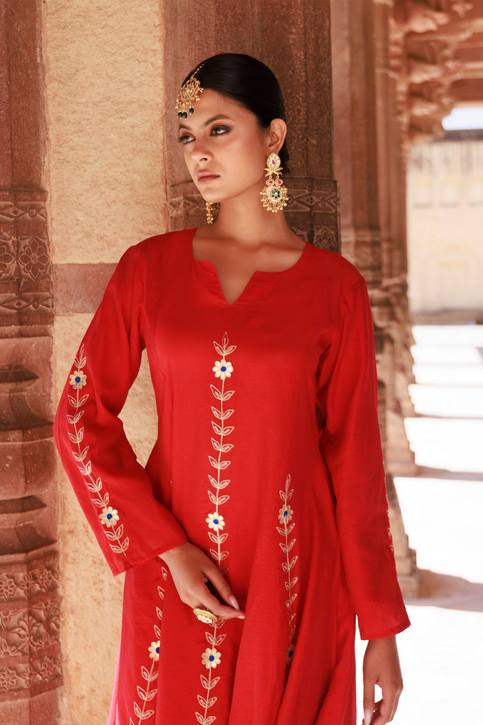 Red Chanderi Kurta Set With Embroidery
