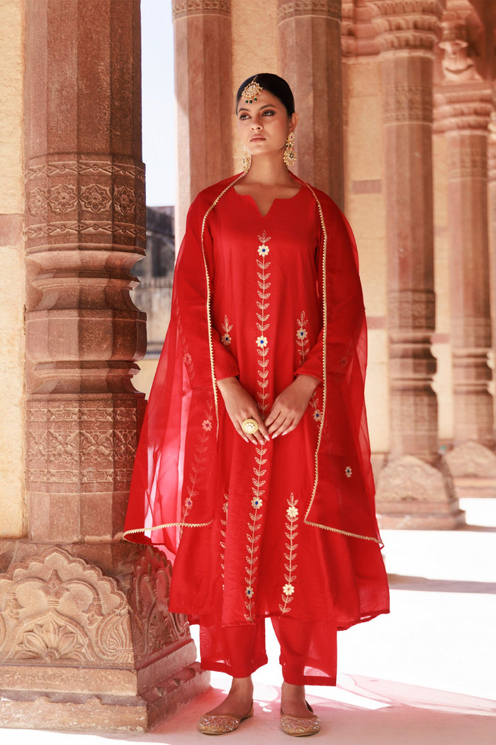 Red Chanderi Kurta Set With Embroidery