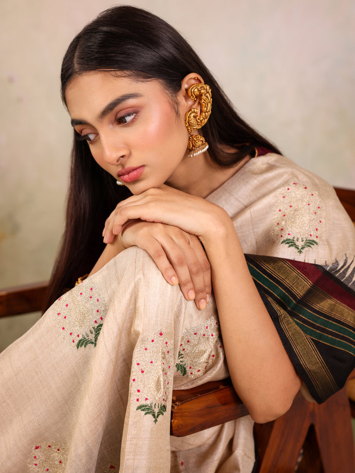 Sandstone Zigzag Khadi Tussar Saree