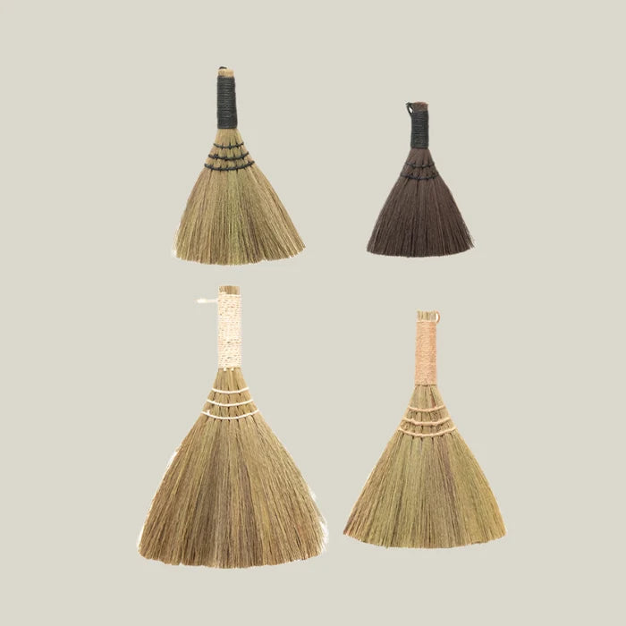 Seagrass Broom Set