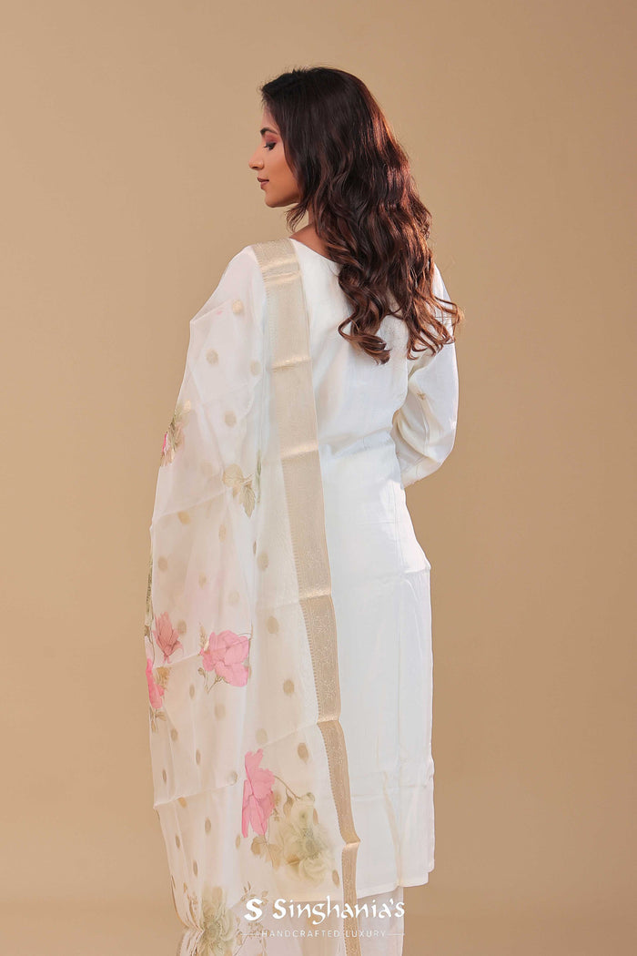 <img> Simple White Chanderi Silk Kurta Set