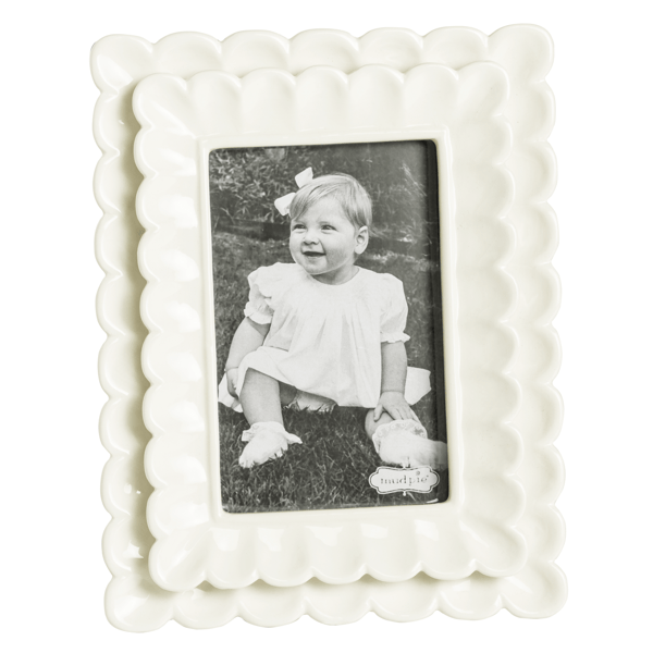 Small Scalloped Frame - Madison's Niche