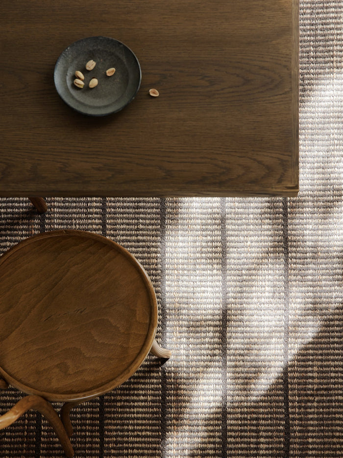 Trellis rug in Natural & Bison