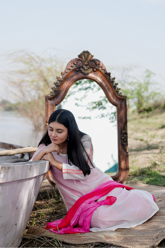 <img> White And Pink Cotton Kurta Set With Hand Embroidery